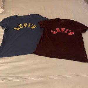 Women’s XS and S Levi’s Shirts